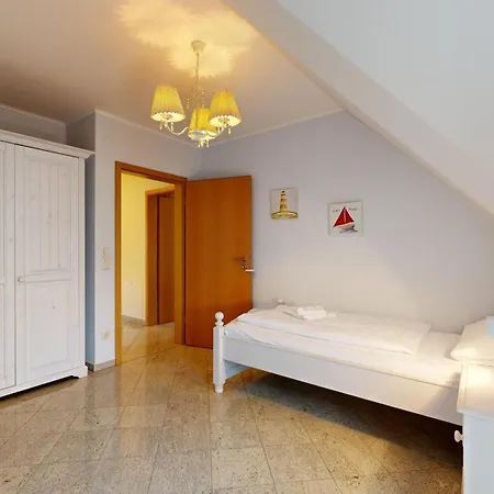 Strandnahes Mit Terrasse, Strandamsel,