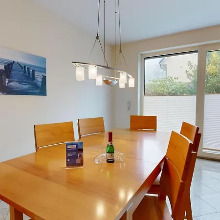 Strandnahes Mit Terrasse, Strandamsel, *