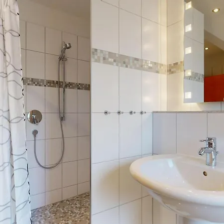 Ferienhaus Strandnahes Mit Terrasse, Strandamsel,