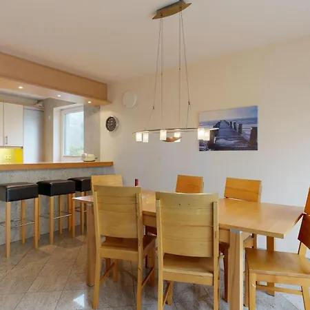 Strandnahes Mit Terrasse, Strandamsel, Ferienhaus Binz