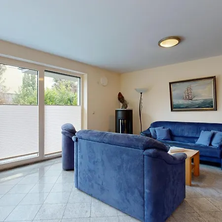 Strandnahes Mit Terrasse, Strandamsel,