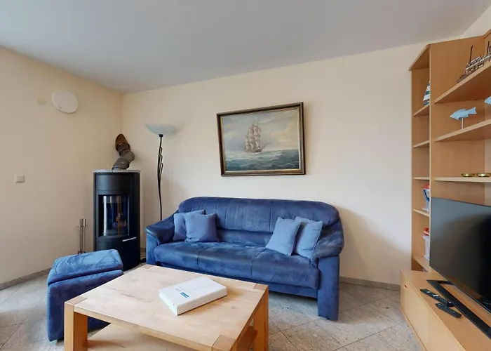 Holiday home Strandnahes Mit Terrasse, Strandamsel,
